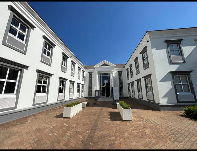279M² OFFICE TO LET IN BRYANSTON